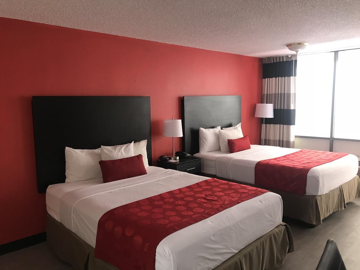 Ramada By Wyndham Mesa Downtown Exterior foto