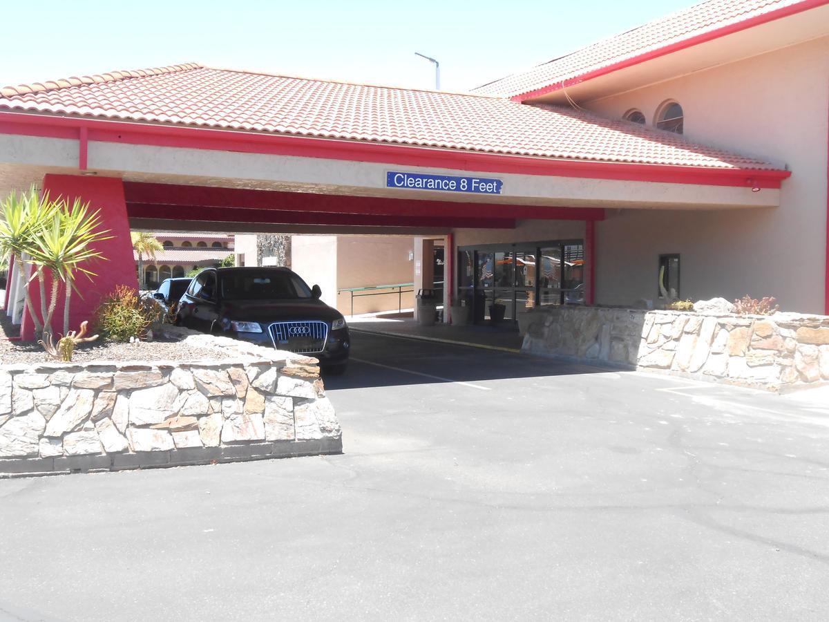 Ramada By Wyndham Mesa Downtown Exterior foto