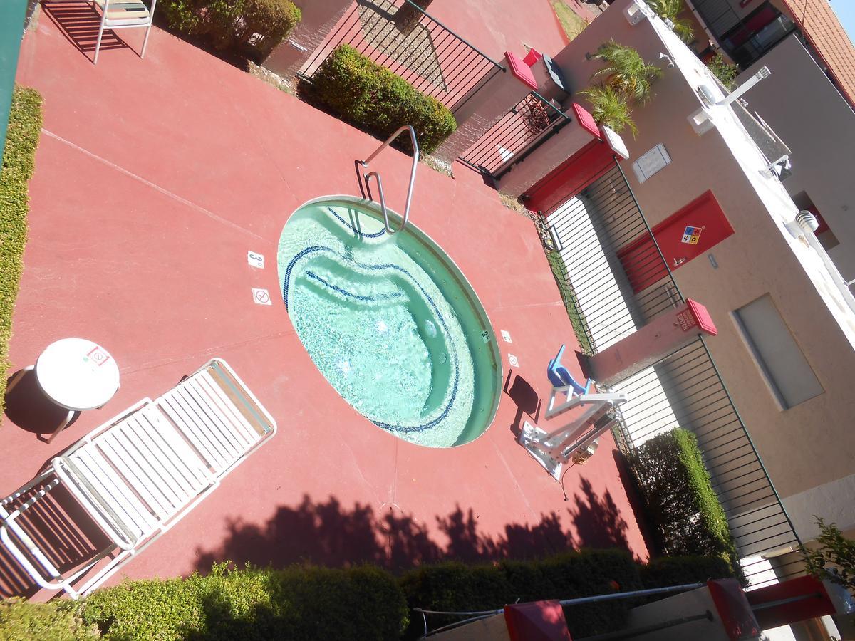 Ramada By Wyndham Mesa Downtown Exterior foto