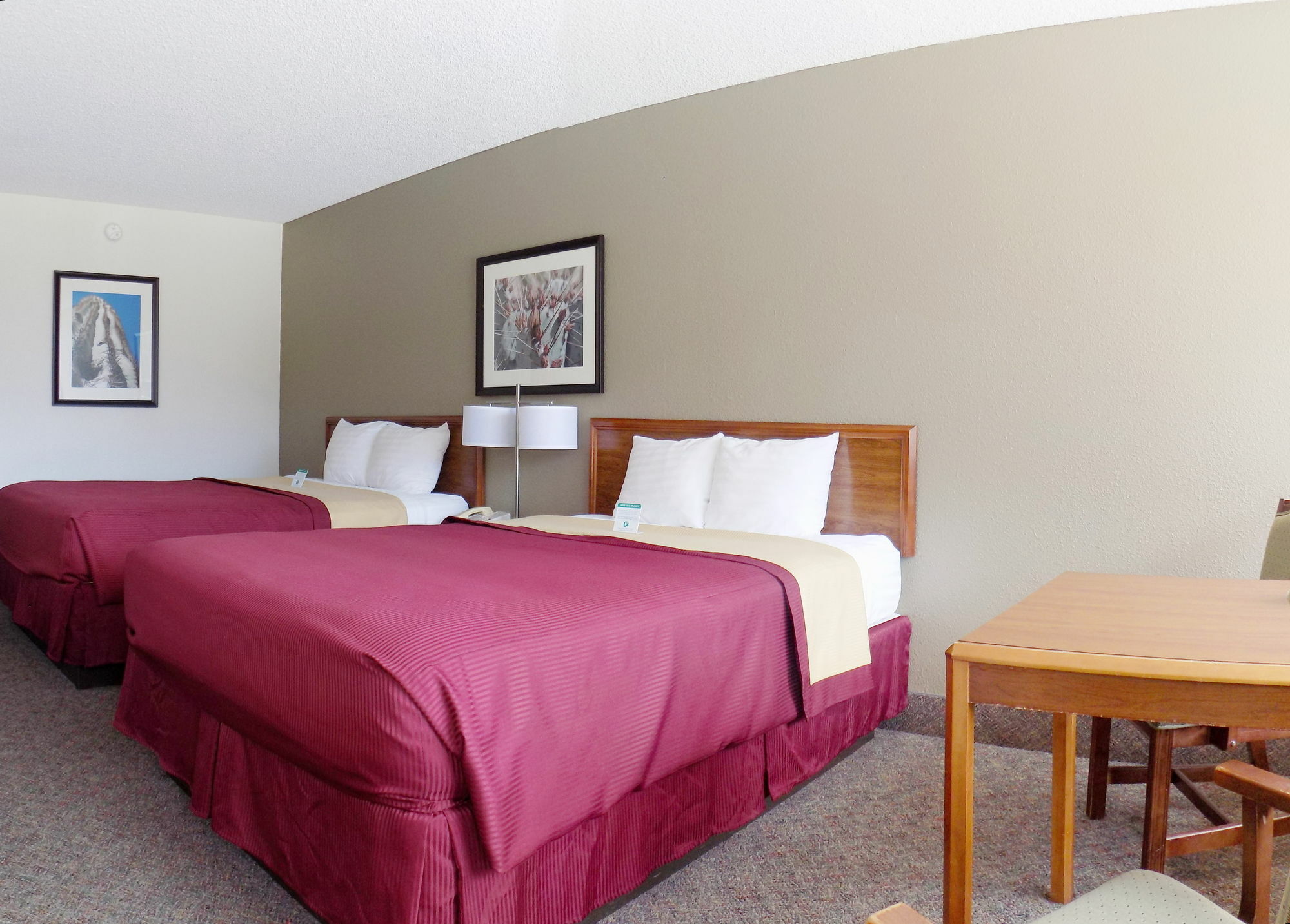 Ramada By Wyndham Mesa Downtown Exterior foto