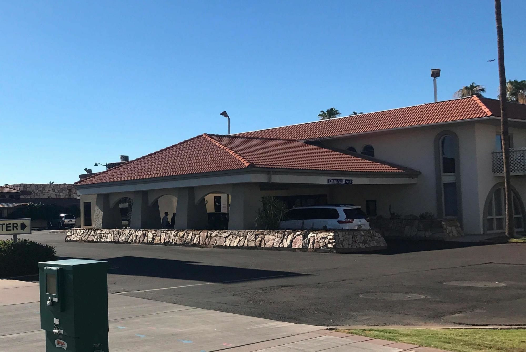 Ramada By Wyndham Mesa Downtown Exterior foto